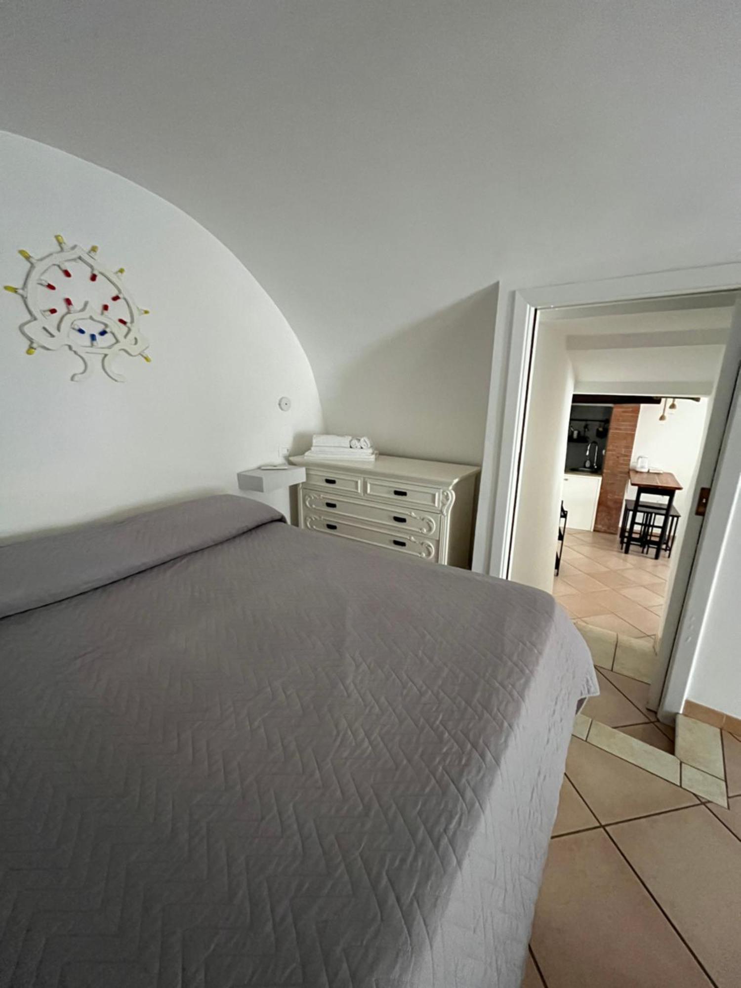 Ostuni 21Mqsuitehomes, Appartamento Con Mini Piscina Privata, Appartamenti Con Vasca Idromassaggio & Appartamenti Standard Exterior foto
